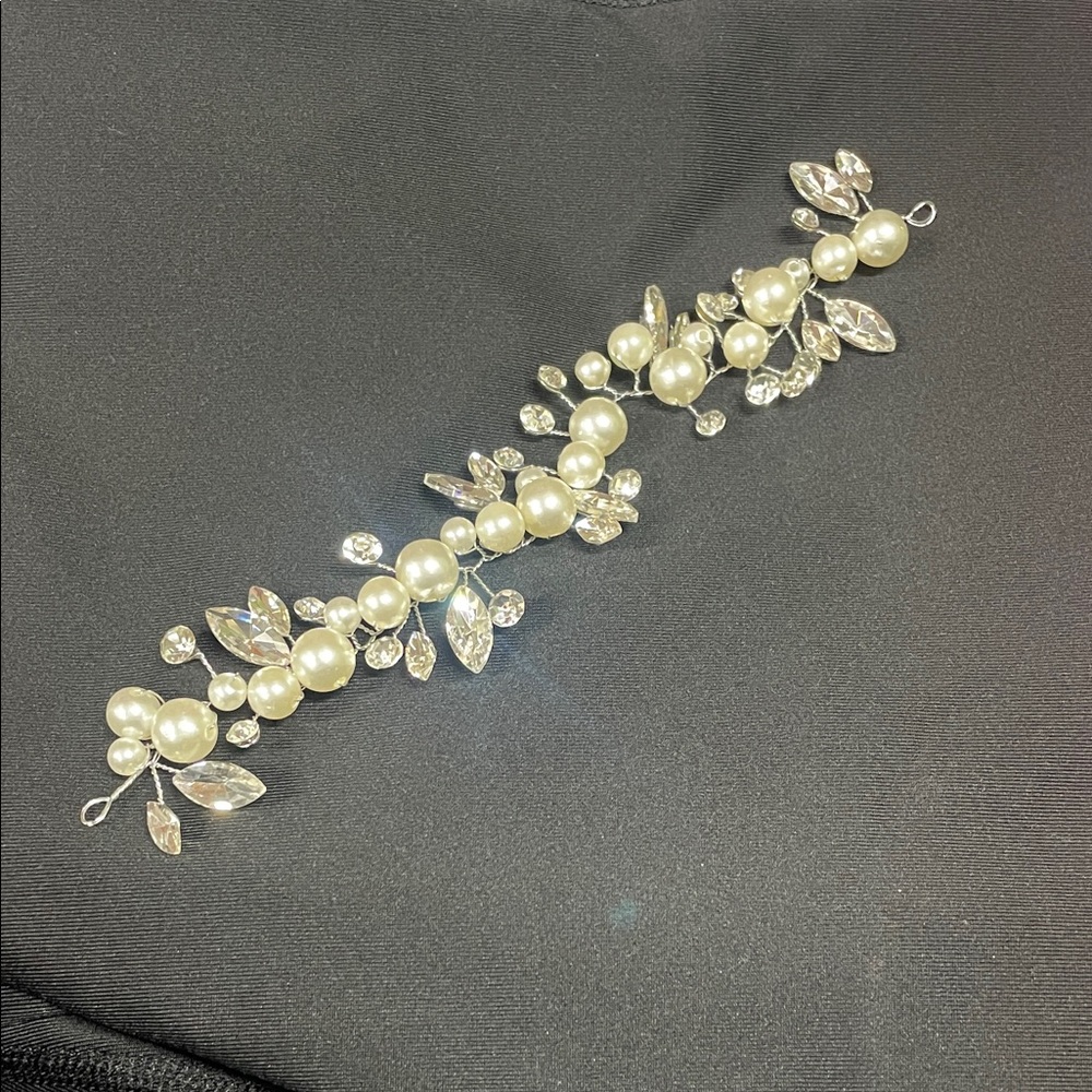 Pearl and Crystal Hair Accessory